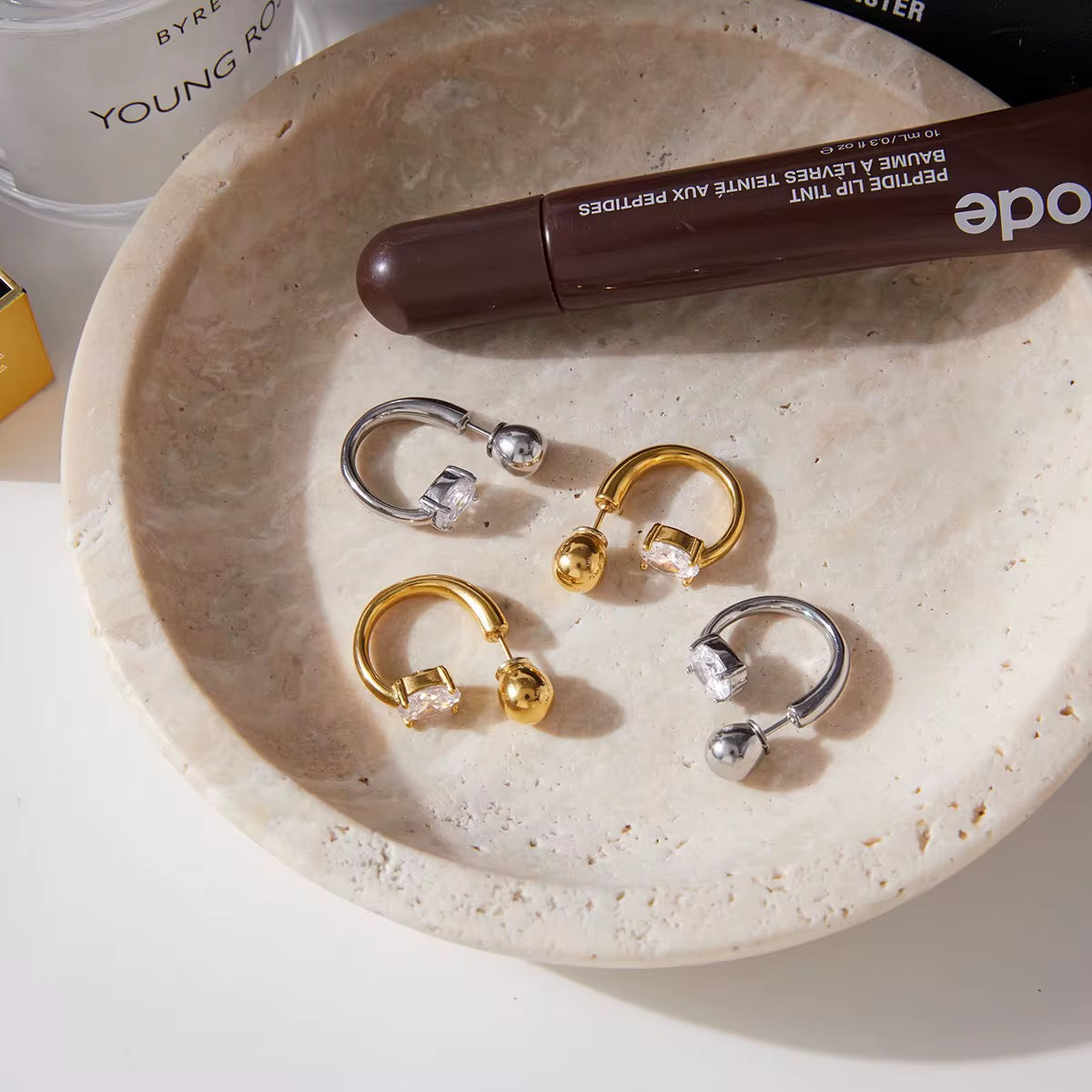 Oval Stud- Gold
