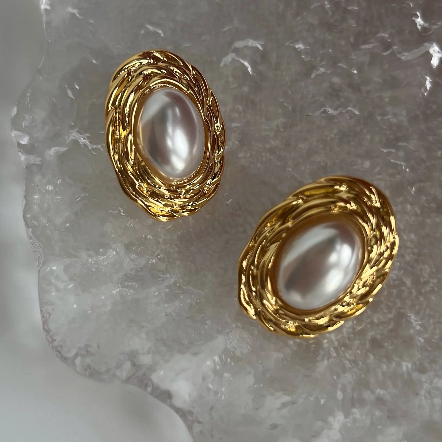 Lady Diana Pair