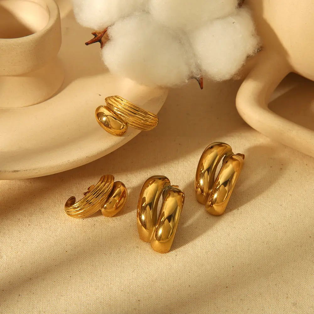 Essential Stripes C-Hoop Studs