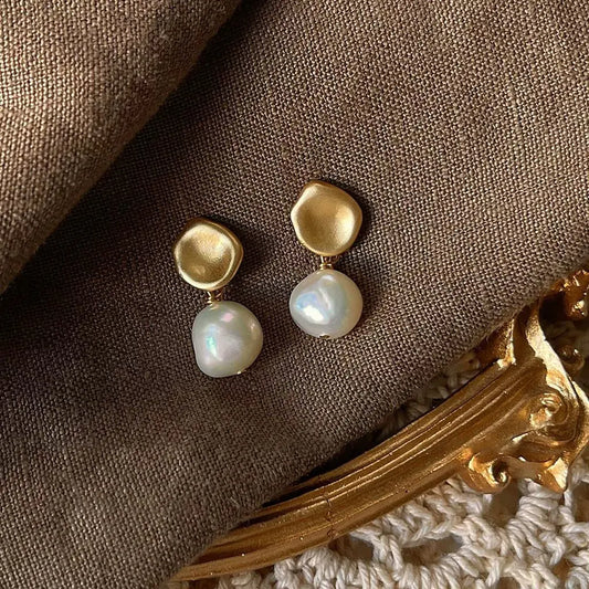 Pearl Essence Gold Earrings