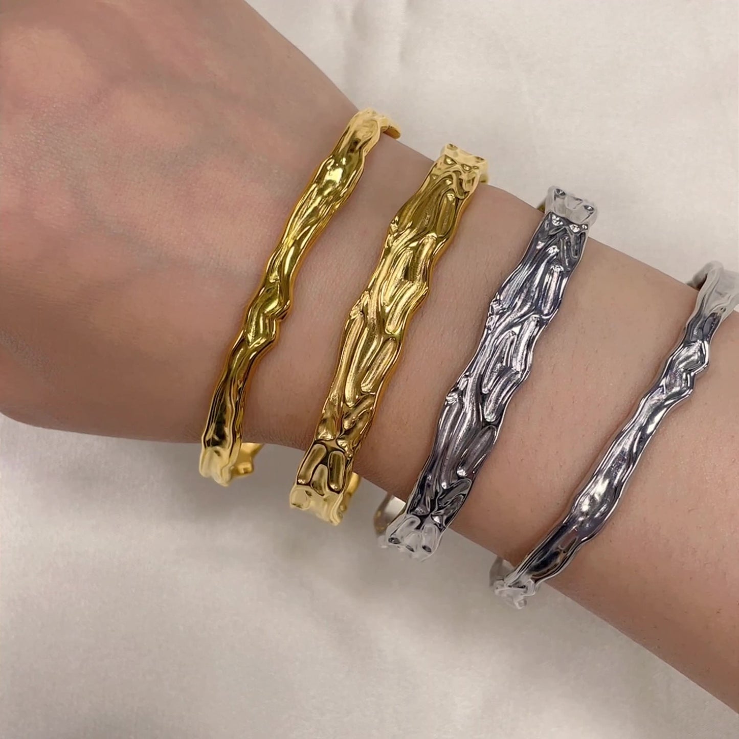 Soléa Cuffs