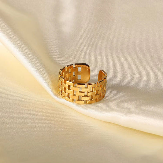 The Link Ring
