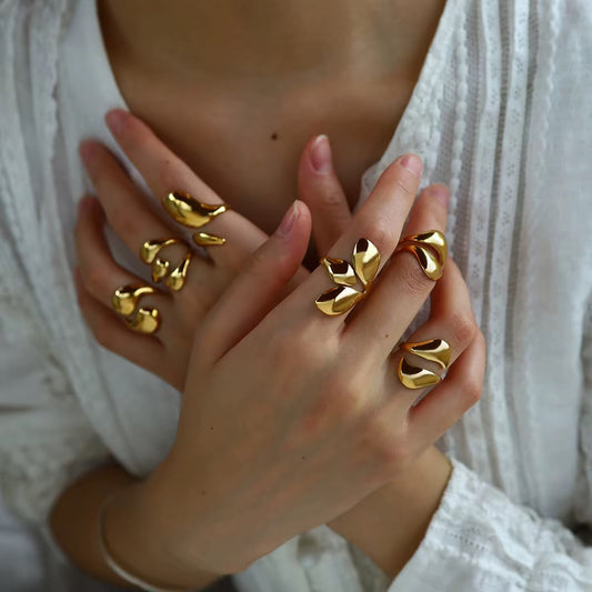 Aurelia Liquid Ring