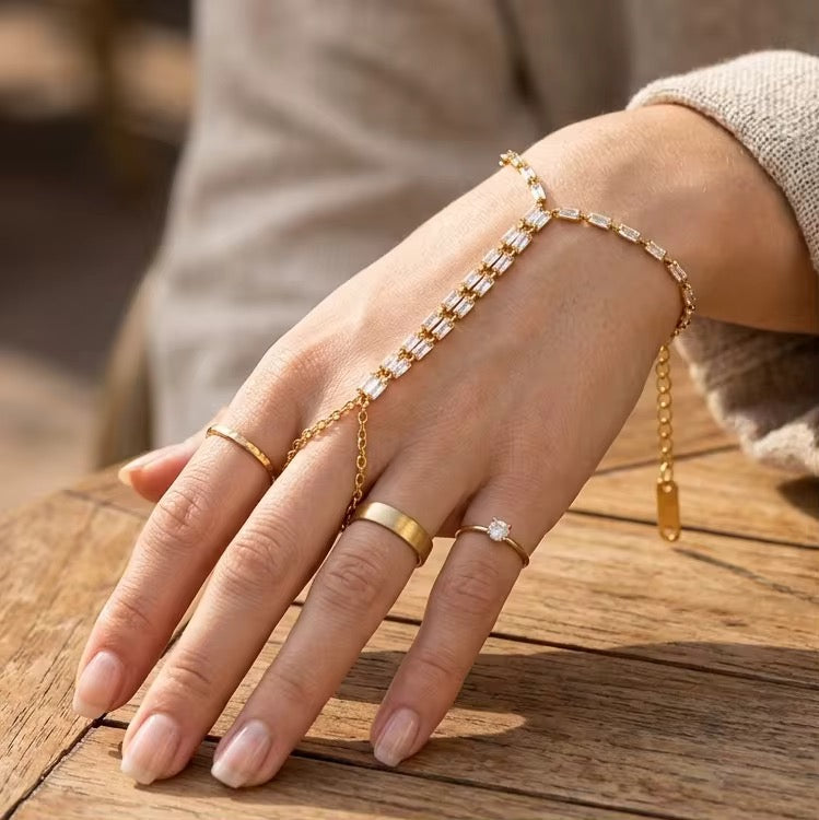 The Supreme Handchain