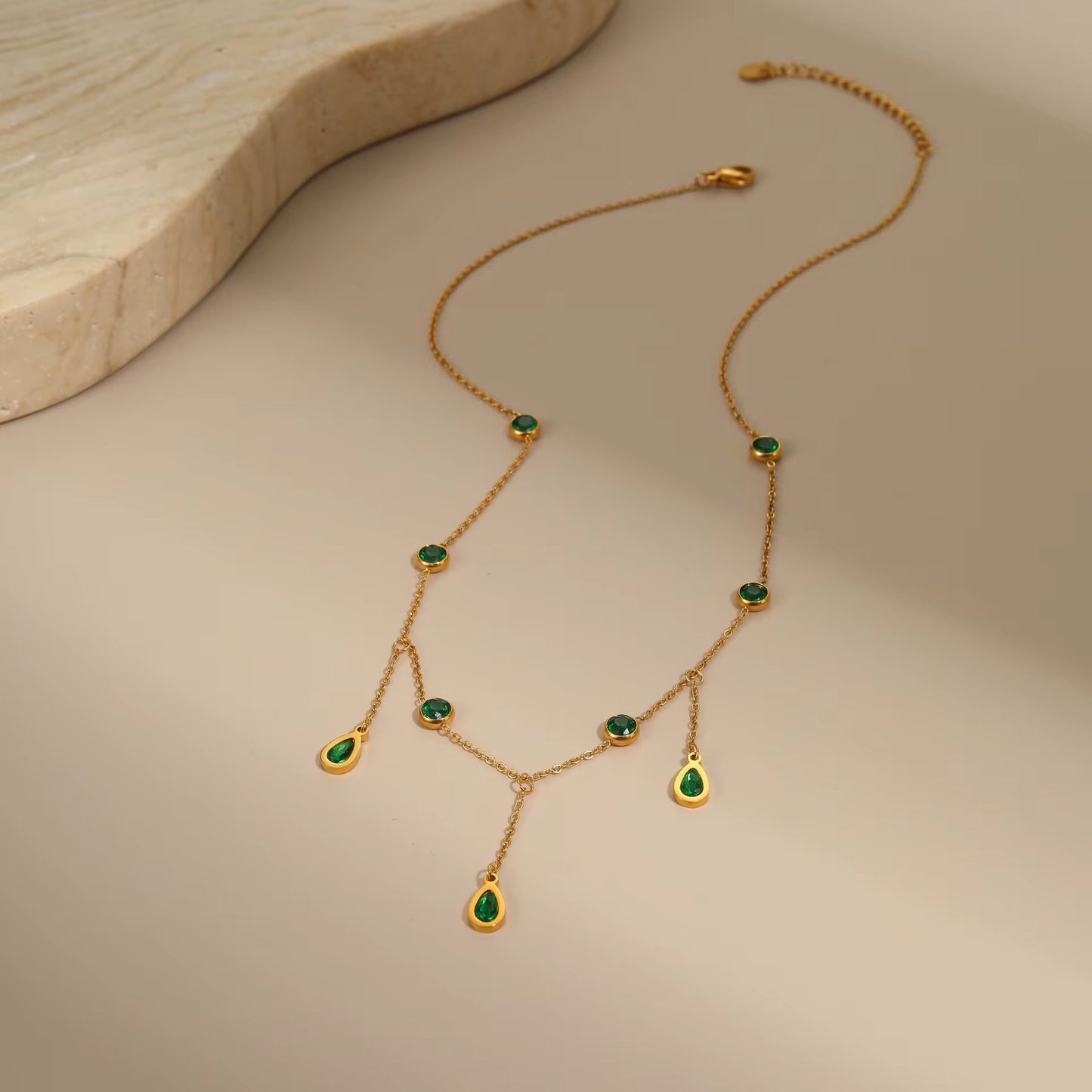 Émera Necklace