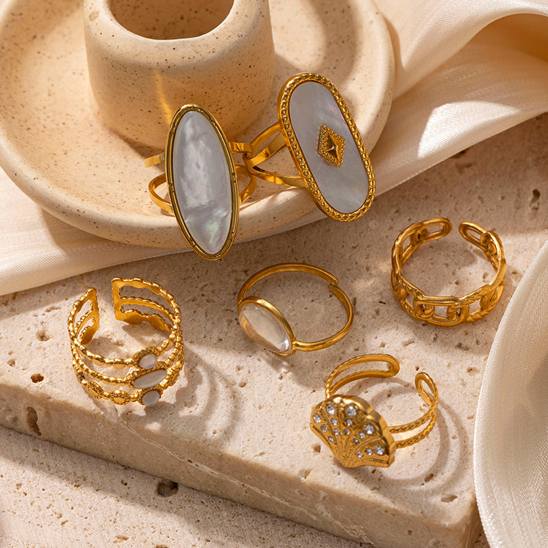 Blanc Aura Rings