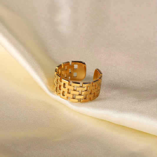 The Link Ring