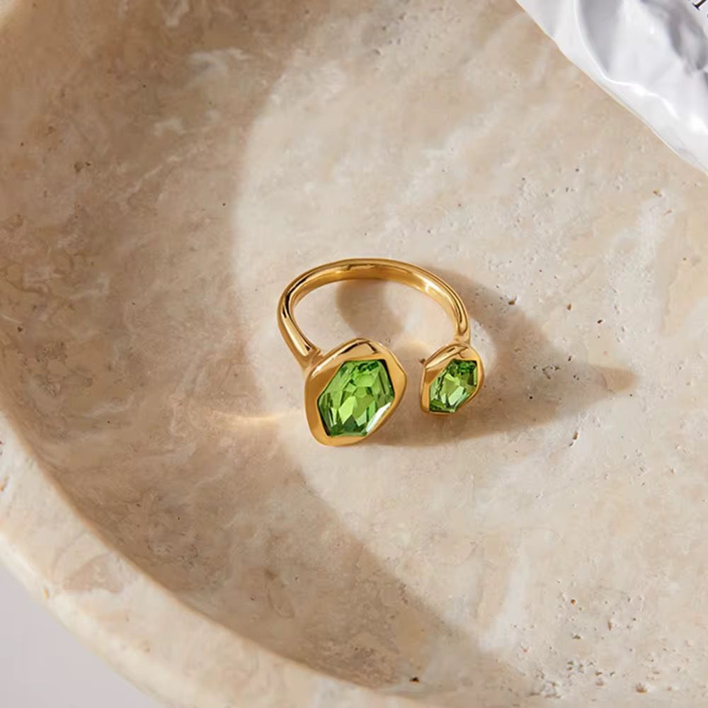 The Jaded Duo Ring